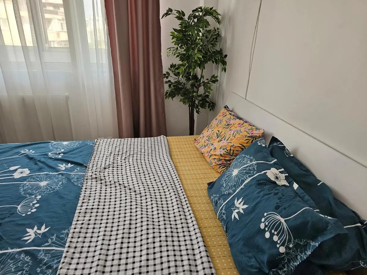 Apartament Near The Park Two Rooms Bucarest
