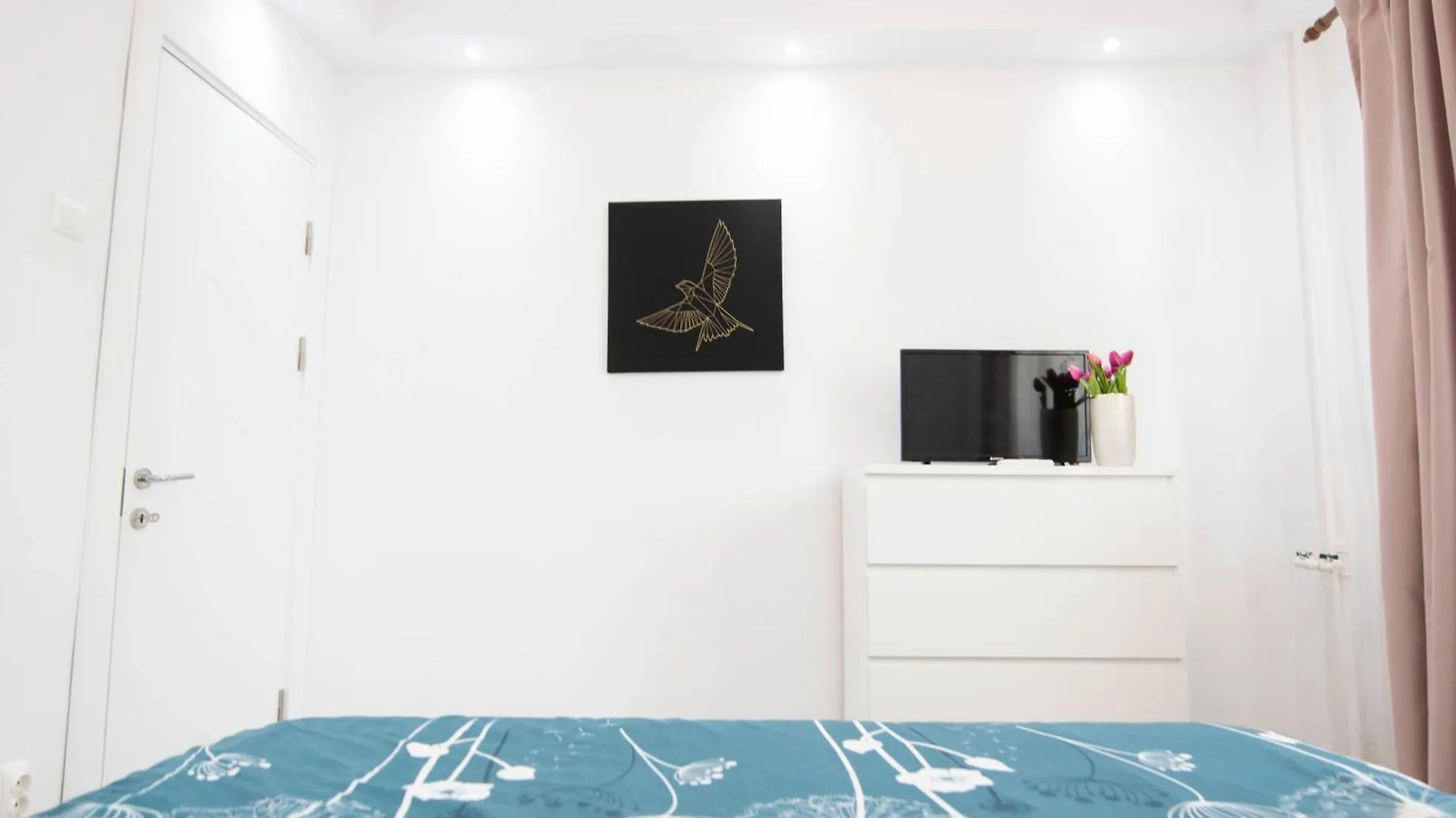 Apartament Near The Park Two Rooms Bucarest