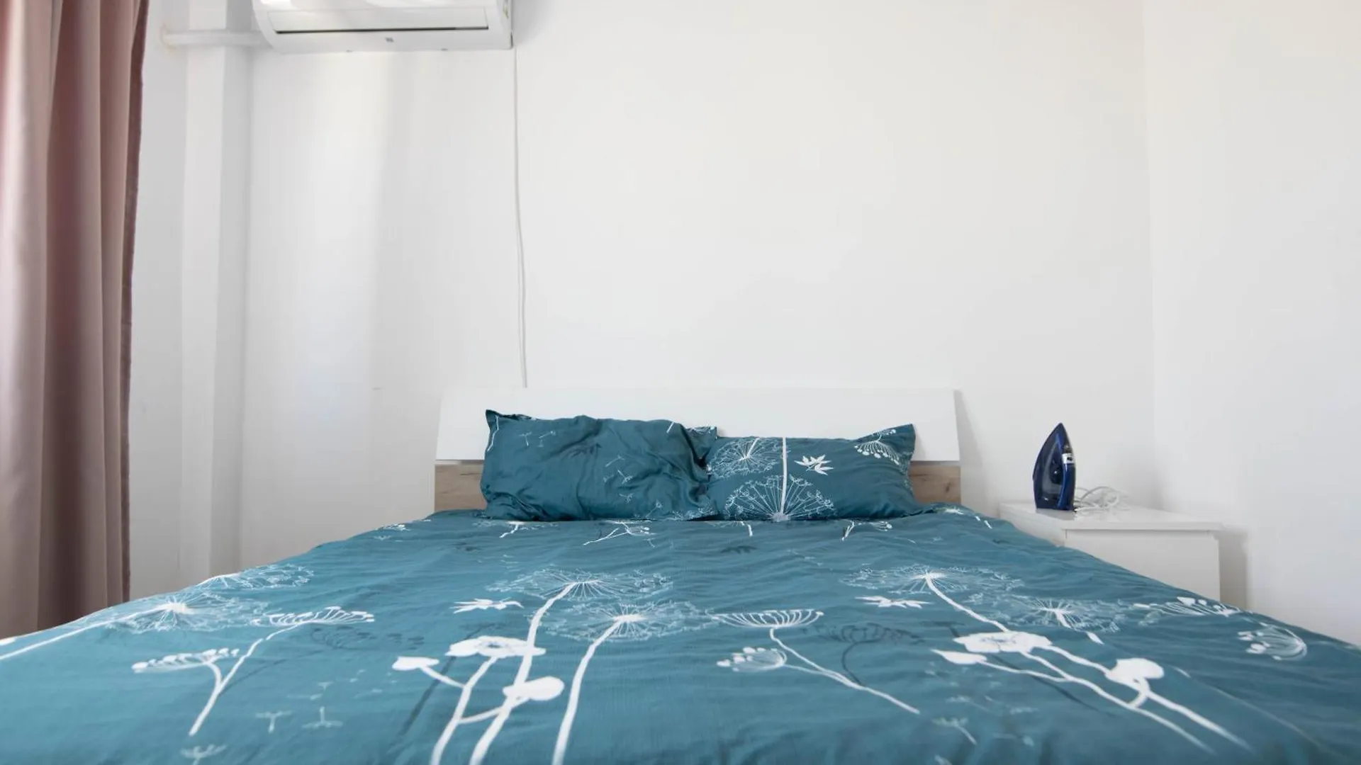 Apartament Near The Park Two Rooms Bucarest