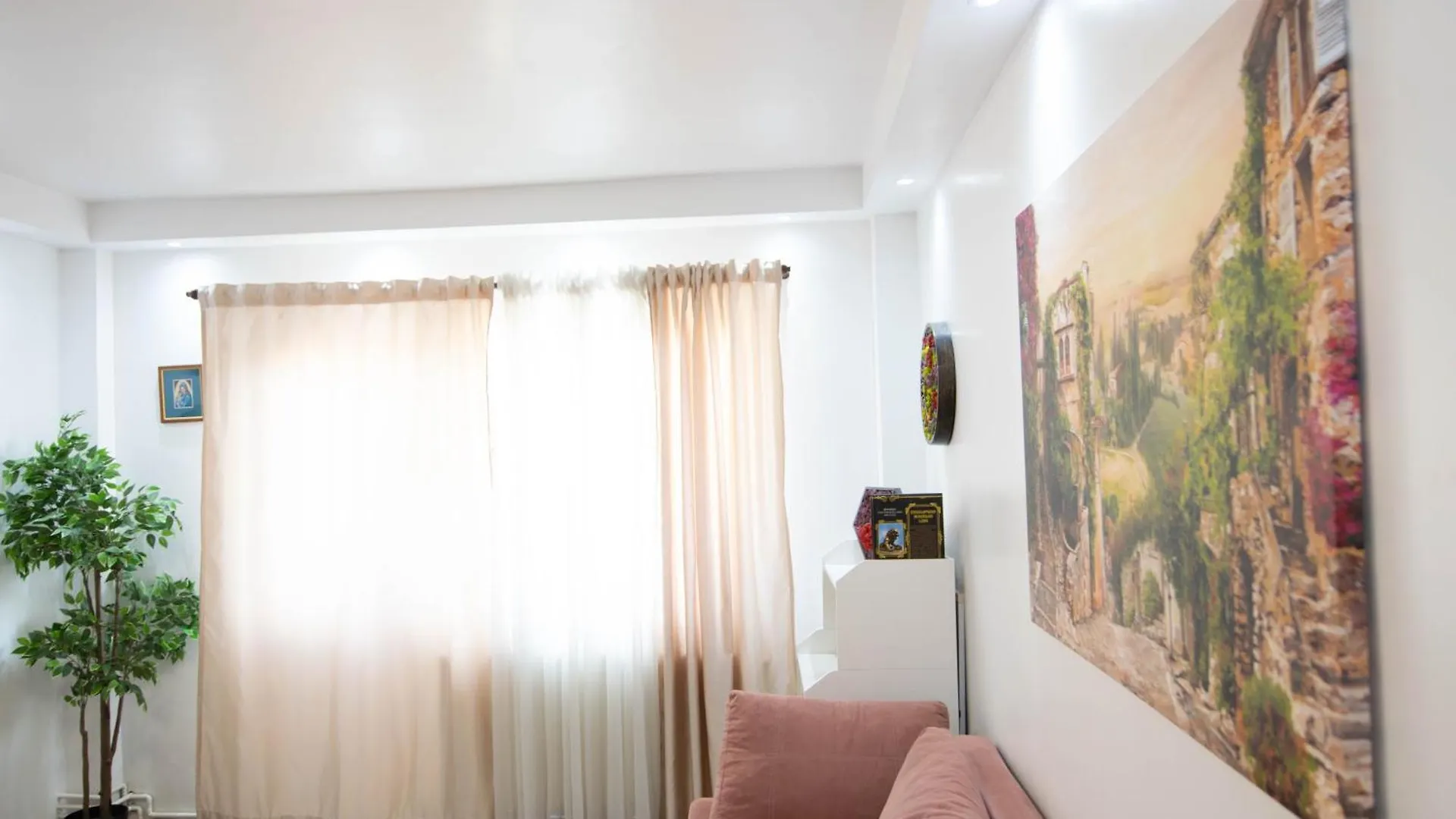 Apartament Near The Park Two Rooms Bucarest