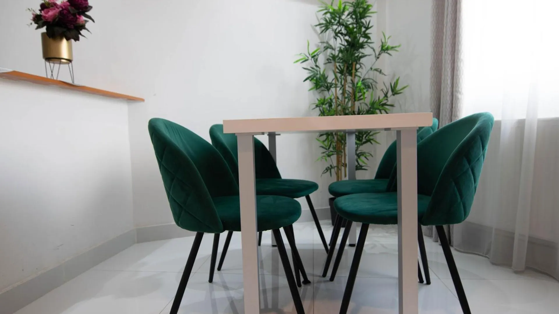 Appartement Apartament Near The Park Two Rooms Bucarest